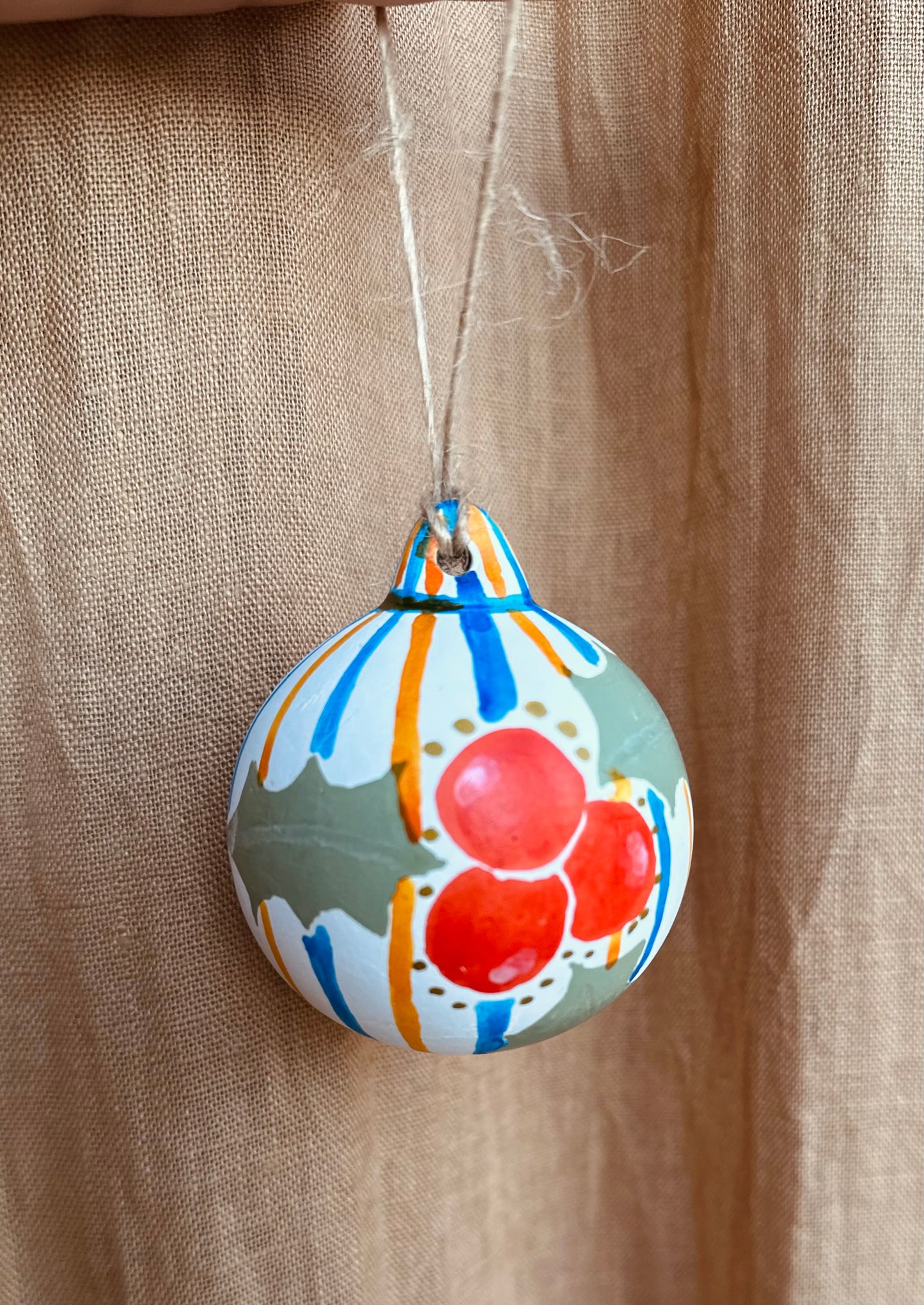November 26th 7-8.30pm - Painting Workshop - Christmas Baubles
