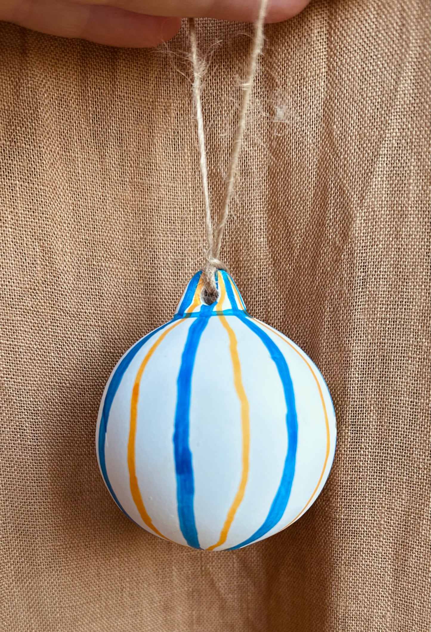 November 26th 7-8.30pm - Painting Workshop - Christmas Baubles